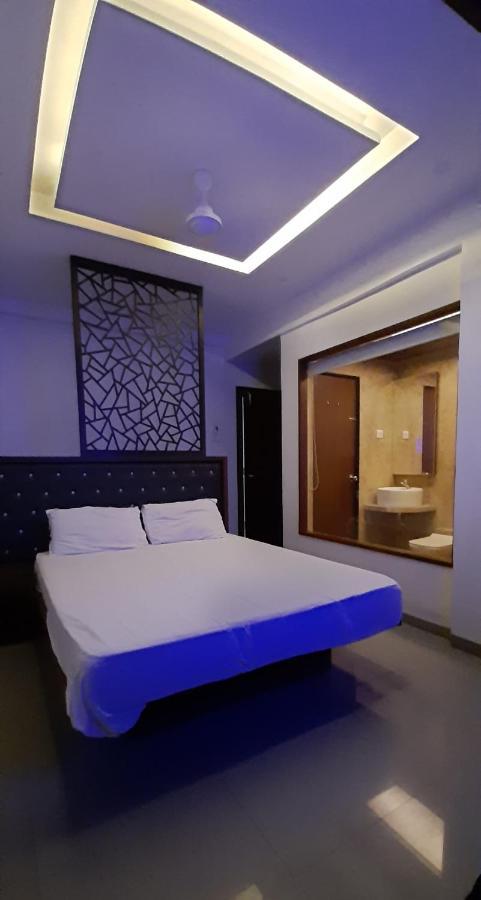 Dukes Plaza Hotel Kalyān Extérieur photo